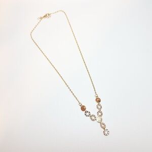 Elegant Gold and rhinestone Pendant Necklace